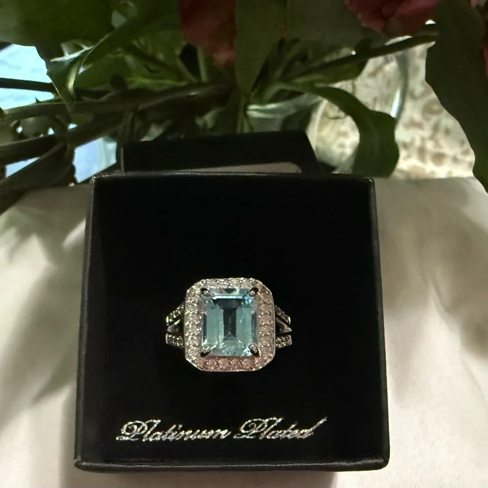 Blue Topaz & Simulated Diamond Ring - Picture 2 of 9